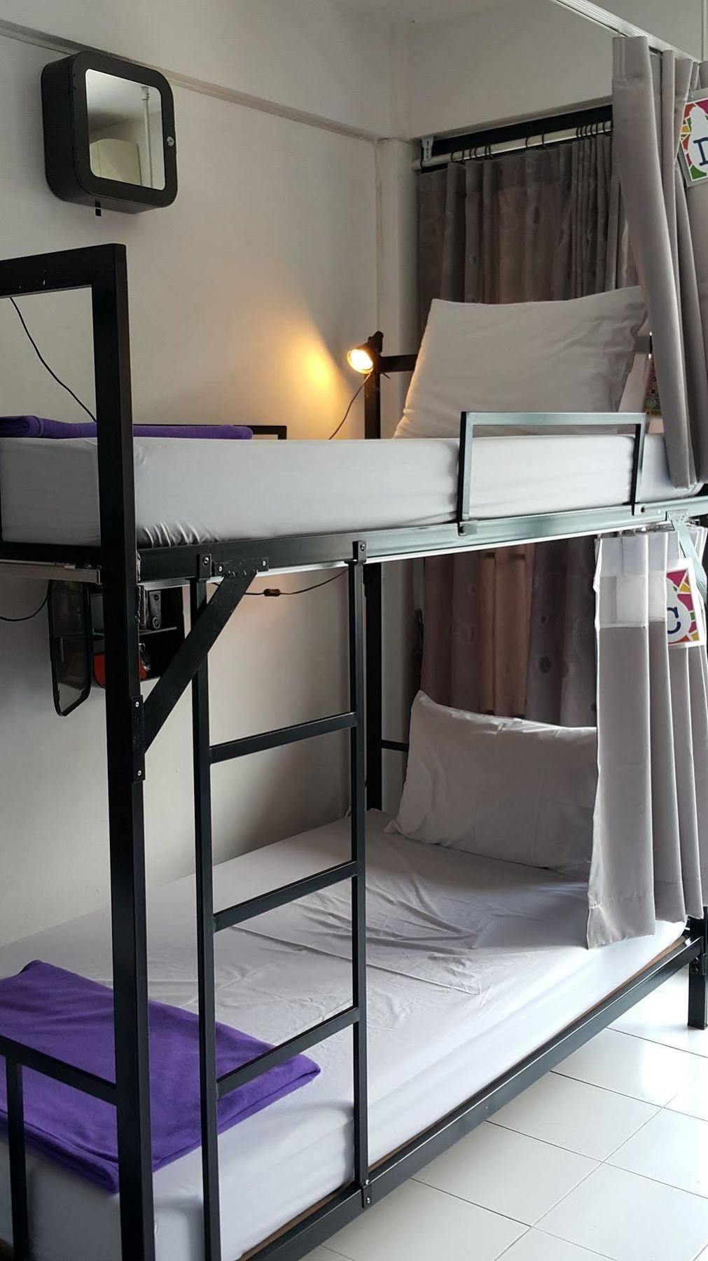 De Talak Hostel Bangkok Dış mekan fotoğraf