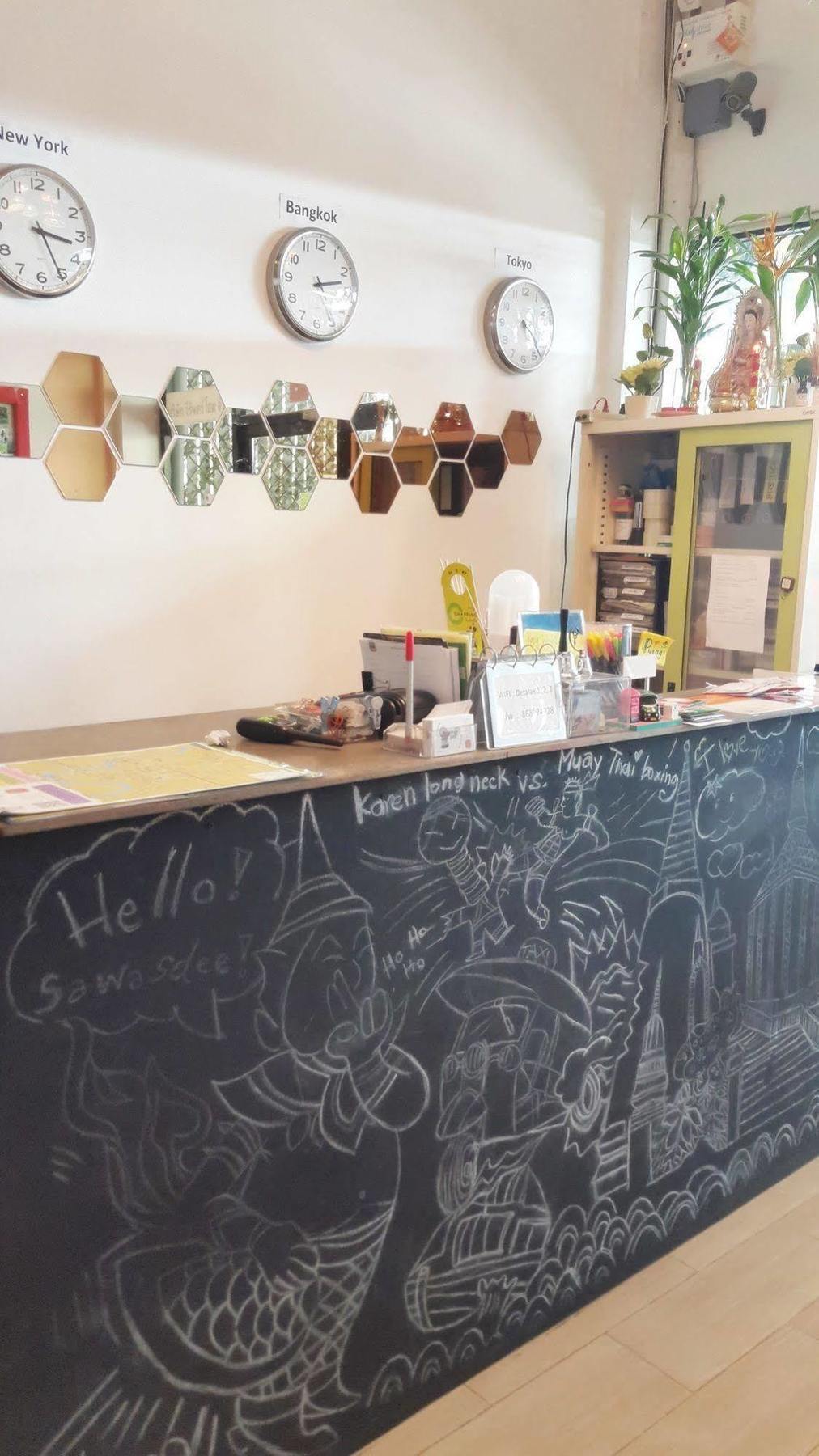De Talak Hostel Bangkok Dış mekan fotoğraf